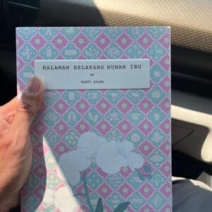 halaman belakang rumah ibu cover